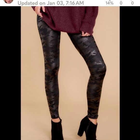 SPANX Faux Leather Black Camouflage Leggings Size XL - Picture 3 of 10
